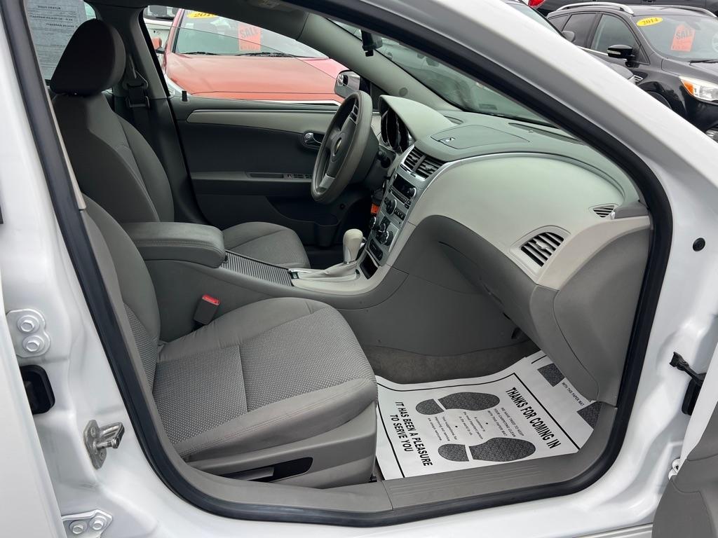 Chevrolet Malibu 4dr Sdn LS w/1LS 2012