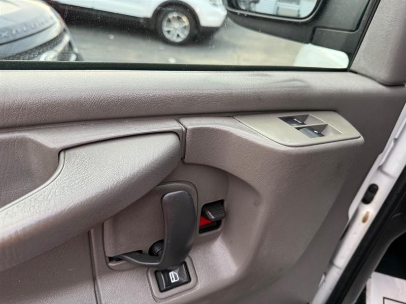 GMC Savana G2500 Cargo 2014