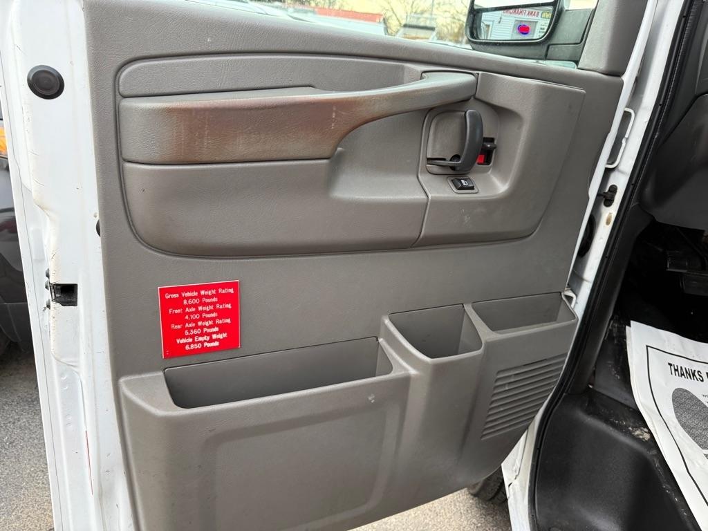 GMC Savana RWD 2500 135" 2014