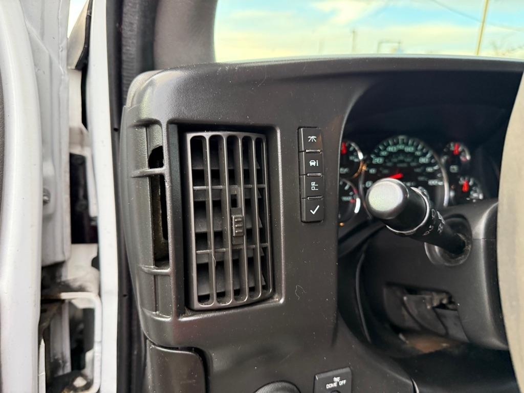 GMC Savana RWD 2500 135" 2014