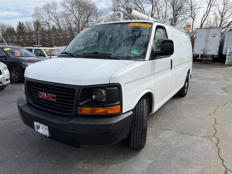 GMC Savana G3500 Cargo 2011