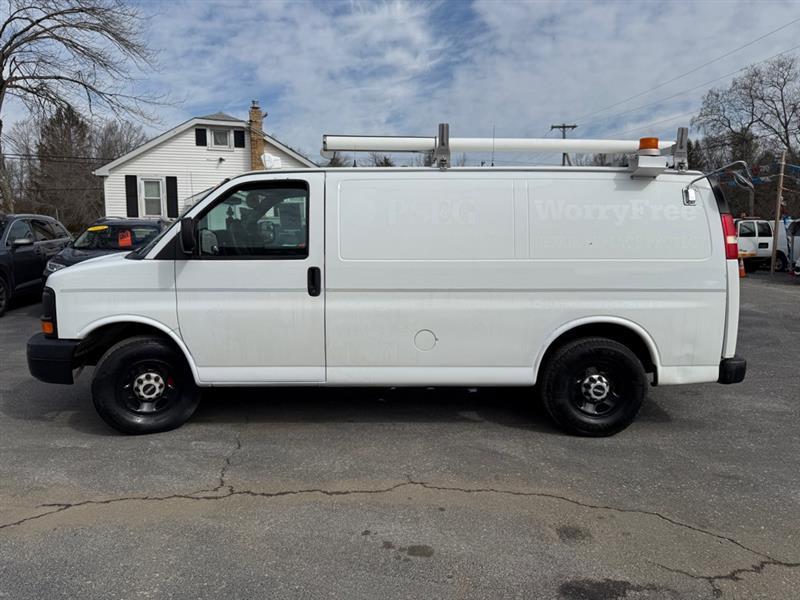 GMC Savana G3500 Cargo 2011