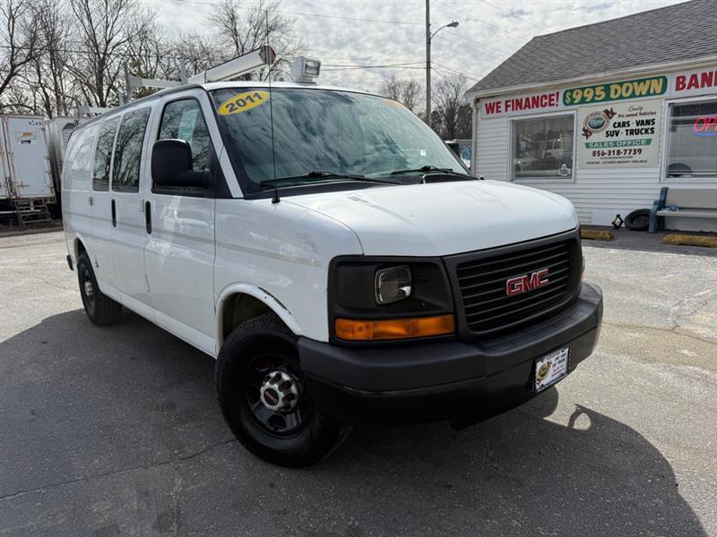 GMC Savana G3500 Cargo 2011