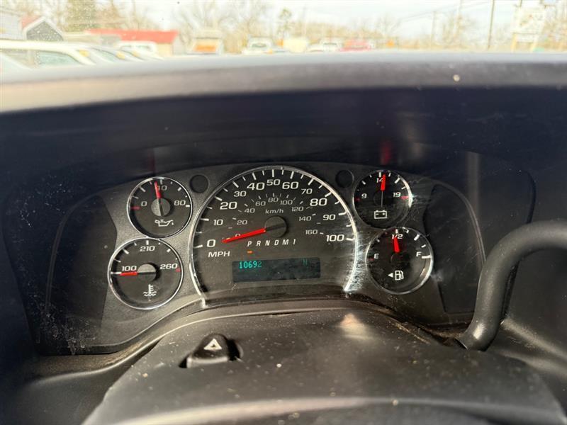 GMC Savana G3500 Cargo 2011