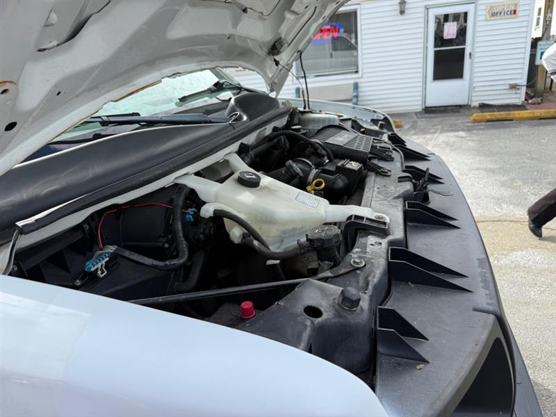 GMC Savana G3500 Cargo 2011