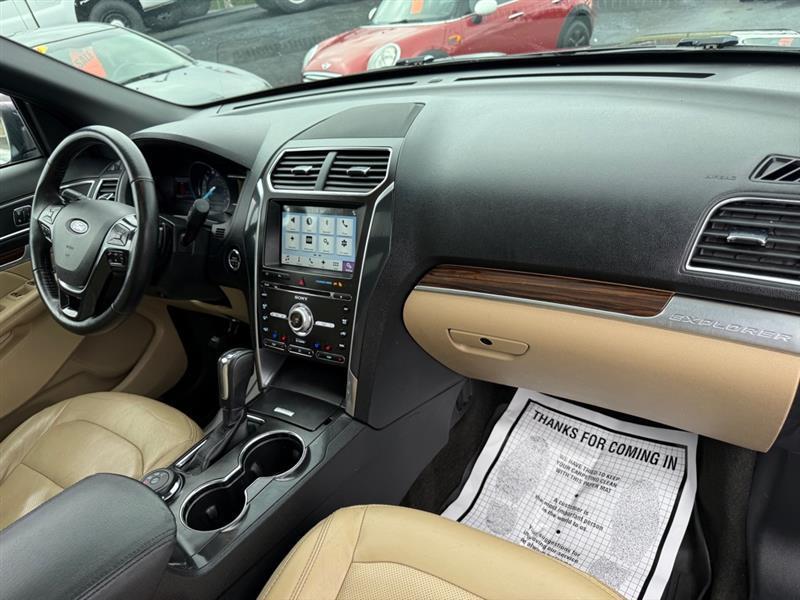 Ford Explorer Limited 4WD 2017