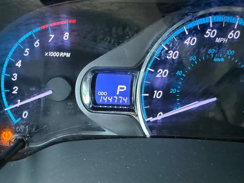 Toyota Sienna XLE AWD 7-Pass V6 2011