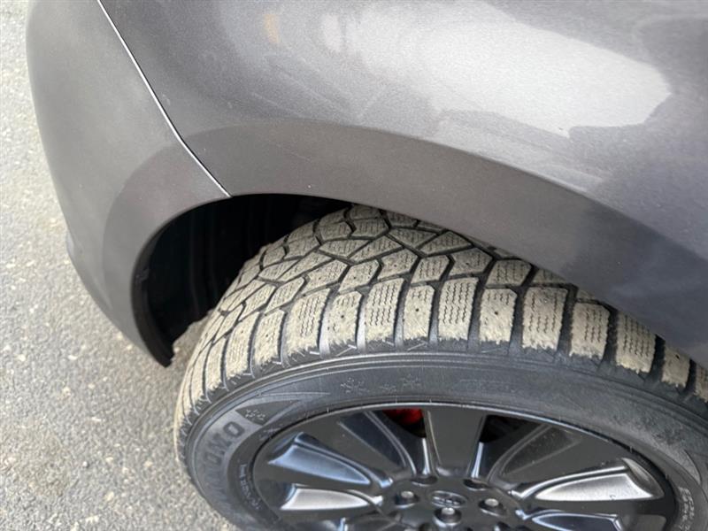 Toyota Sienna XLE AWD 7-Pass V6 2011