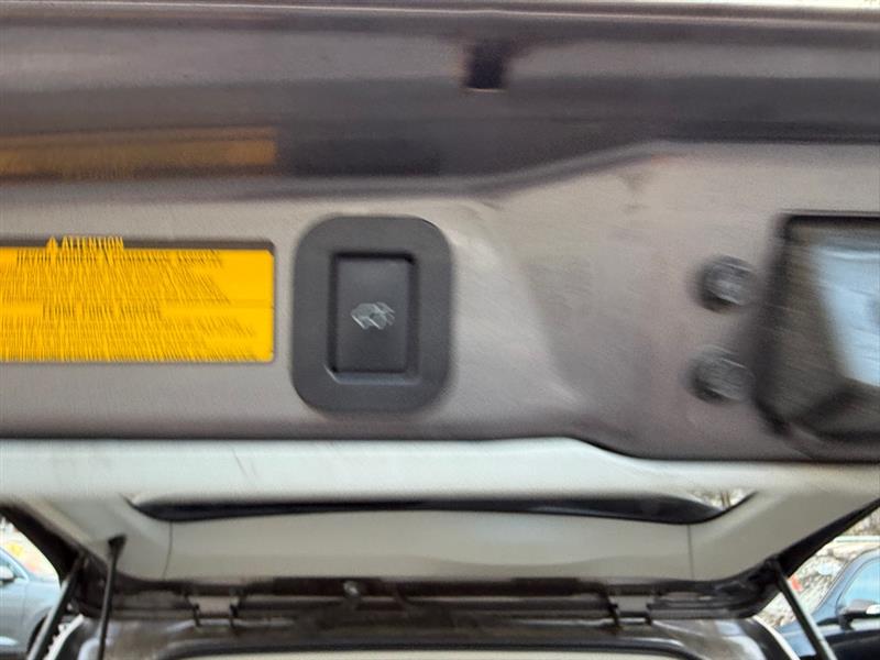 Toyota Sienna XLE AWD 7-Pass V6 2011