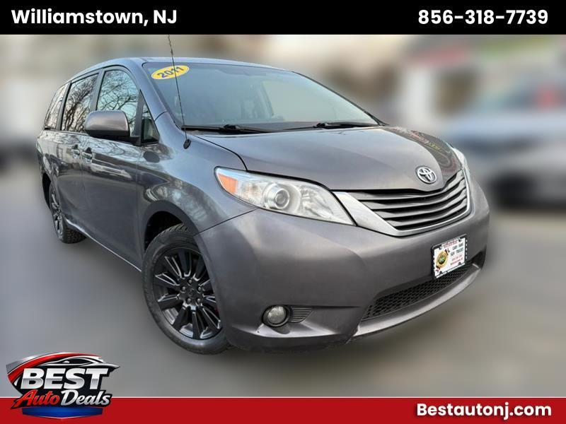 2011 Toyota Sienna 5dr 7-Pass Van V6 XLE AWD (Natl)