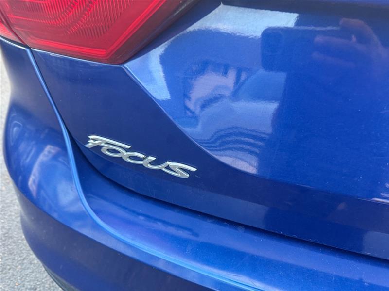 Ford Focus SE Sedan 2012