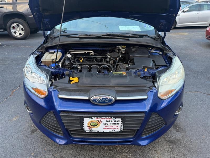 Ford Focus SE Sedan 2012