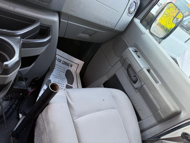 Ford Econoline E-150 2014