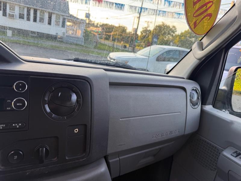 Ford Econoline E-150 2014