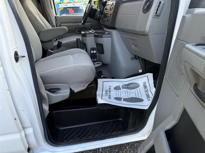 Ford Econoline E-150 2014