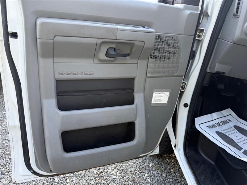Ford Econoline E-150 2014