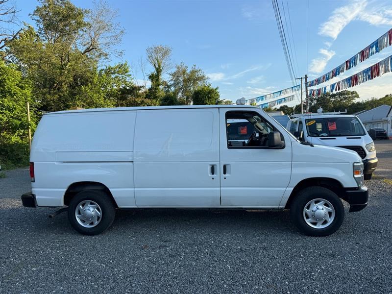 Ford Econoline E-150 2014