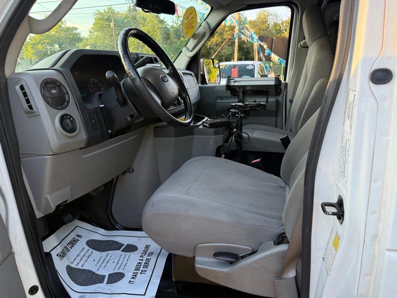 Ford Econoline E-150 2014
