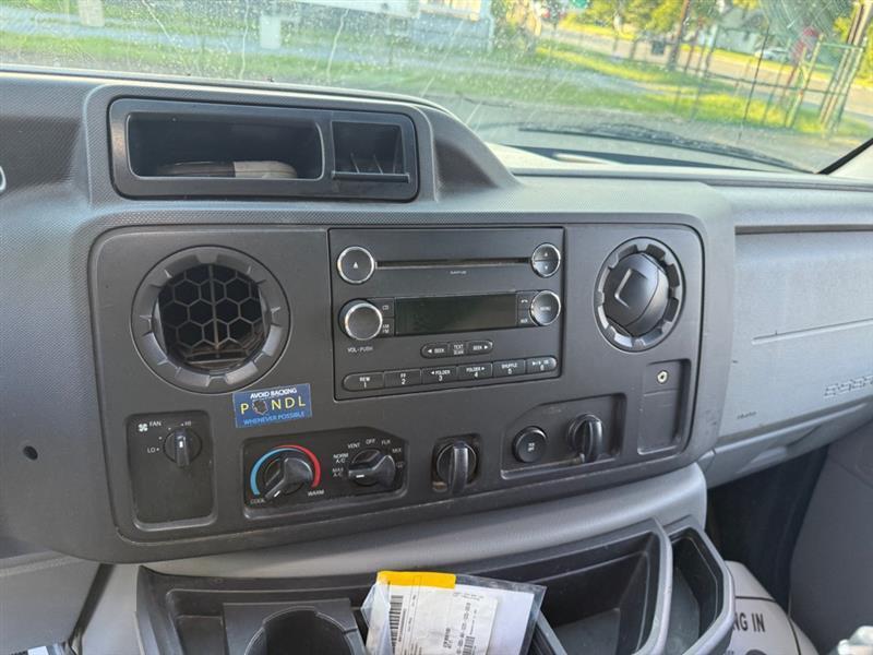 Ford Econoline E-150 2014