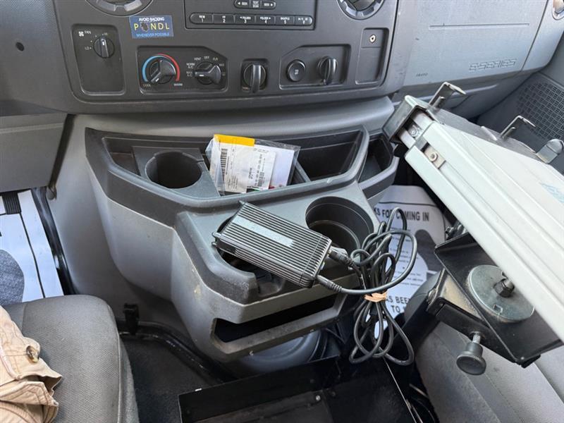 Ford Econoline E-150 2014