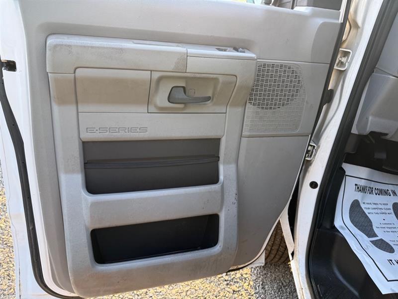Ford Econoline E-150 2014