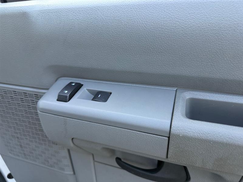 Ford Econoline E-150 2014