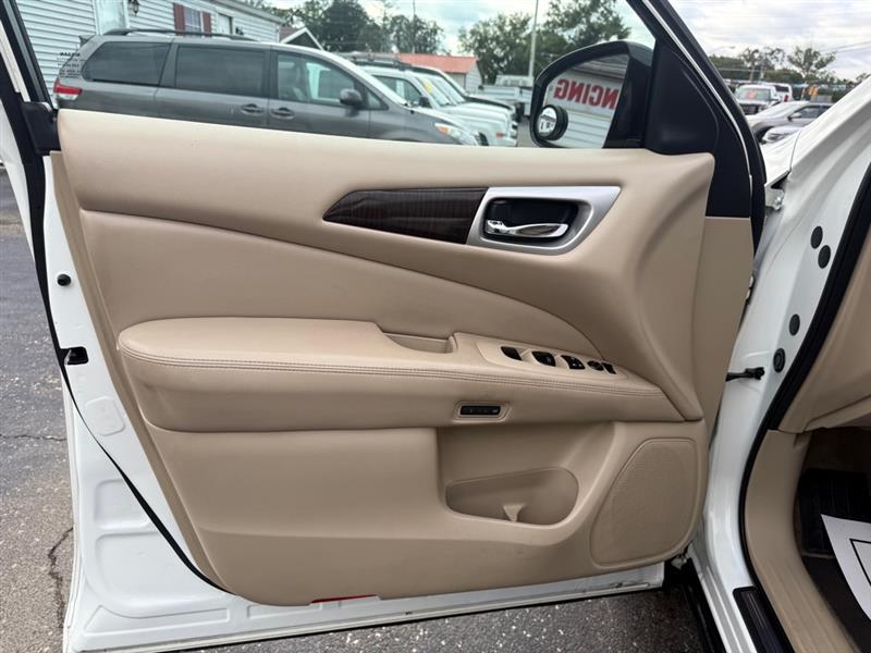 Nissan Pathfinder S 4WD 2014 Nissan Pathfinder S 4WD 2014