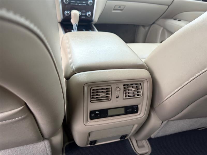 Nissan Pathfinder S 4WD 2014 Nissan Pathfinder S 4WD 2014