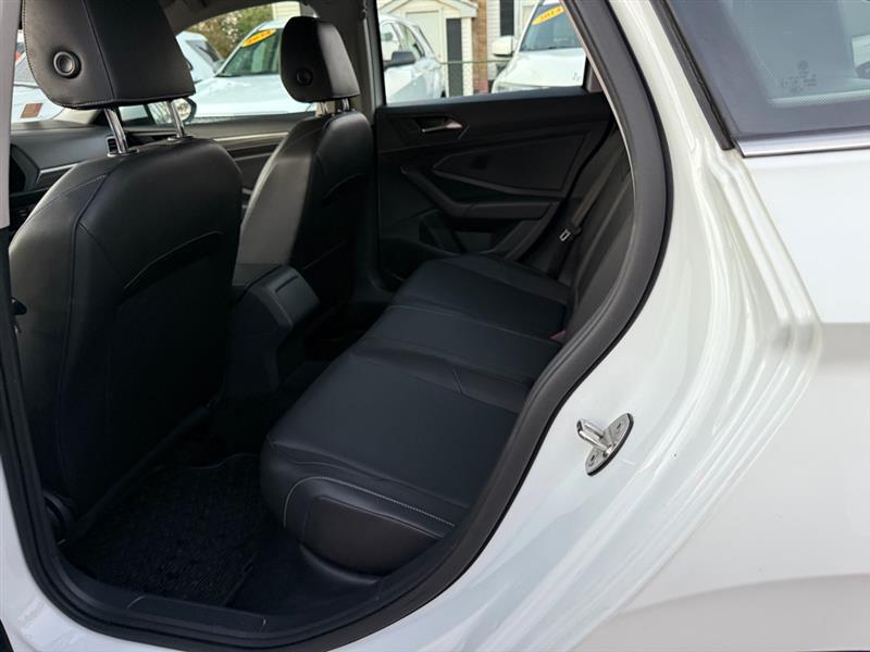 Volkswagen Jetta 1.4T SEL 8A 2019 Volkswagen Jetta 1.4T SEL 8A 2019