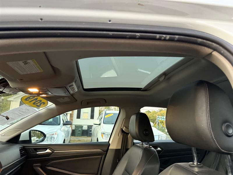 Volkswagen Jetta 1.4T SEL 8A 2019 Volkswagen Jetta 1.4T SEL 8A 2019