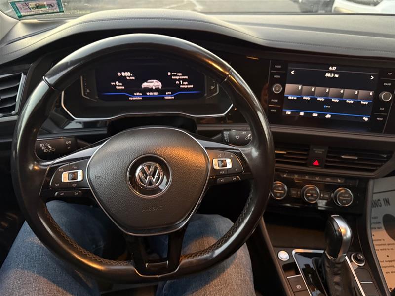 Volkswagen Jetta 1.4T SEL 8A 2019 Volkswagen Jetta 1.4T SEL 8A 2019