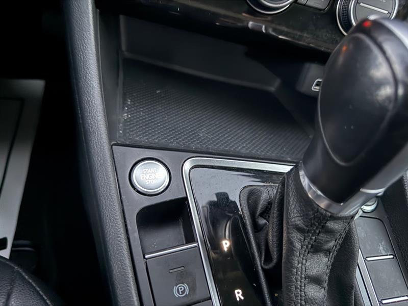 Volkswagen Jetta 1.4T SEL 8A 2019 Volkswagen Jetta 1.4T SEL 8A 2019