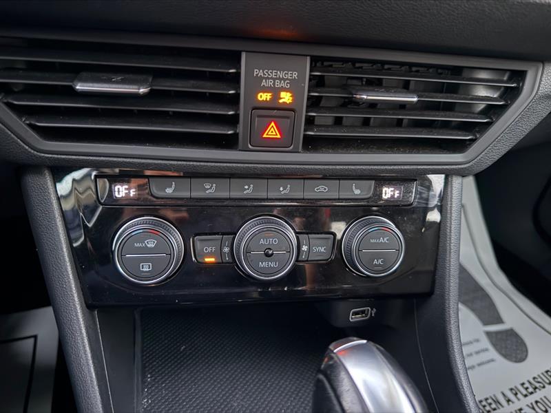 Volkswagen Jetta 1.4T SEL 8A 2019 Volkswagen Jetta 1.4T SEL 8A 2019