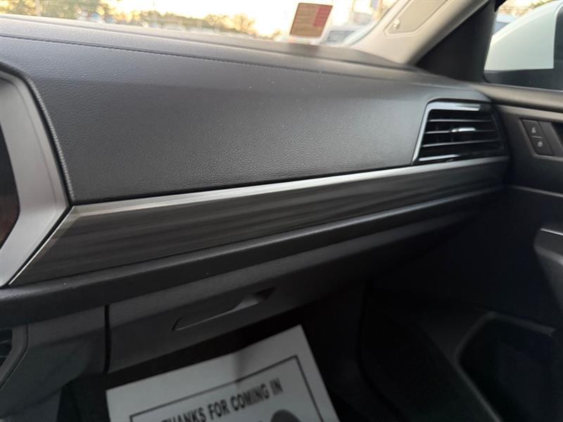 Volkswagen Jetta 1.4T SEL 8A 2019 Volkswagen Jetta 1.4T SEL 8A 2019