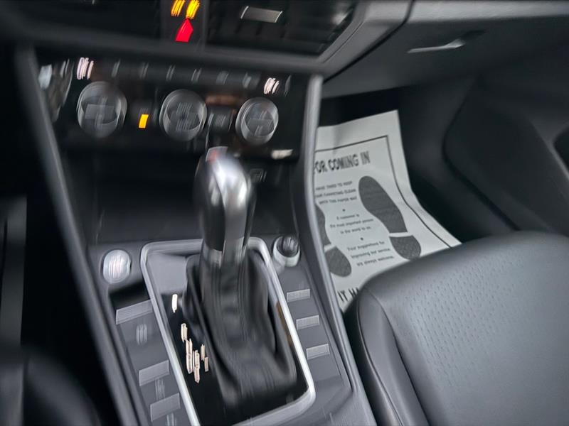 Volkswagen Jetta 1.4T SEL 8A 2019 Volkswagen Jetta 1.4T SEL 8A 2019