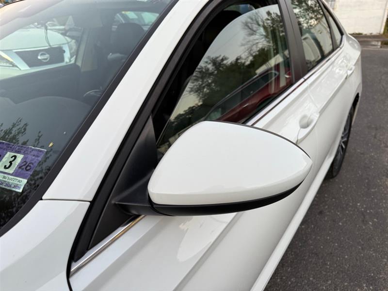 Volkswagen Jetta 1.4T SEL 8A 2019 Volkswagen Jetta 1.4T SEL 8A 2019