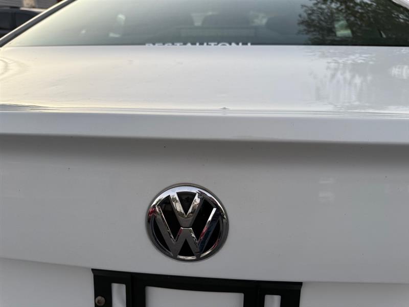 Volkswagen Jetta 1.4T SEL 8A 2019 Volkswagen Jetta 1.4T SEL 8A 2019