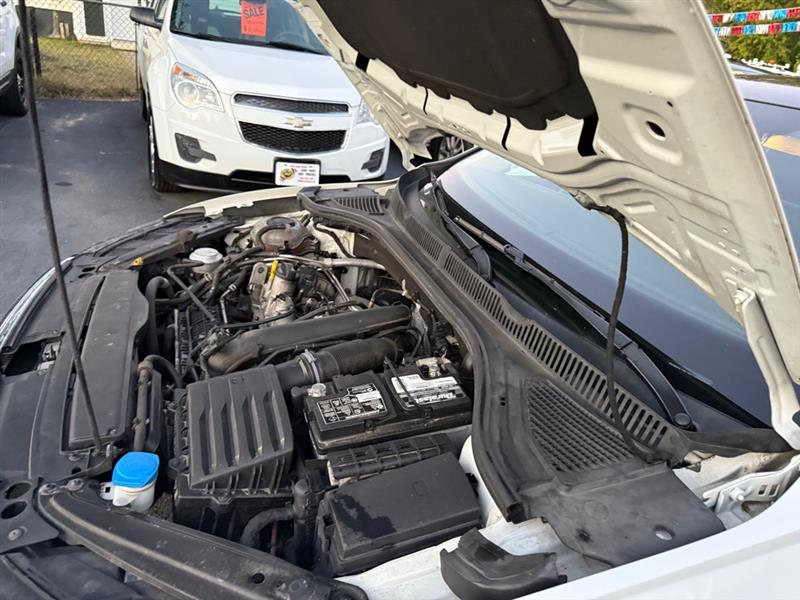 Volkswagen Jetta 1.4T SEL 8A 2019 Volkswagen Jetta 1.4T SEL 8A 2019