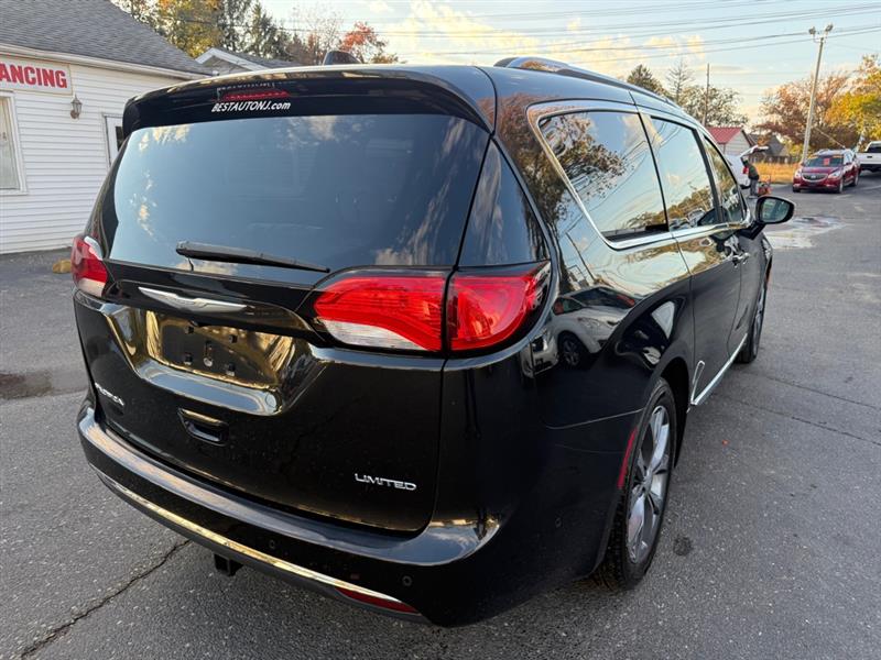Chrysler Pacifica Limited 2017 Chrysler Pacifica Limited 2017
