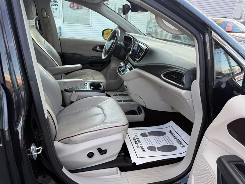 Chrysler Pacifica Limited 2017 Chrysler Pacifica Limited 2017