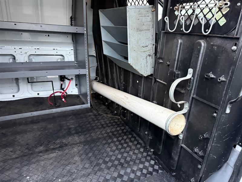 Ford Transit 250 Van Low Roof 60/40 Pass.130-in. WB 2016
