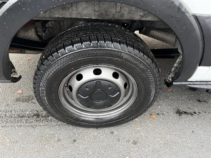 Ford Transit 250 Van Low Roof 60/40 Pass.130-in. WB 2016