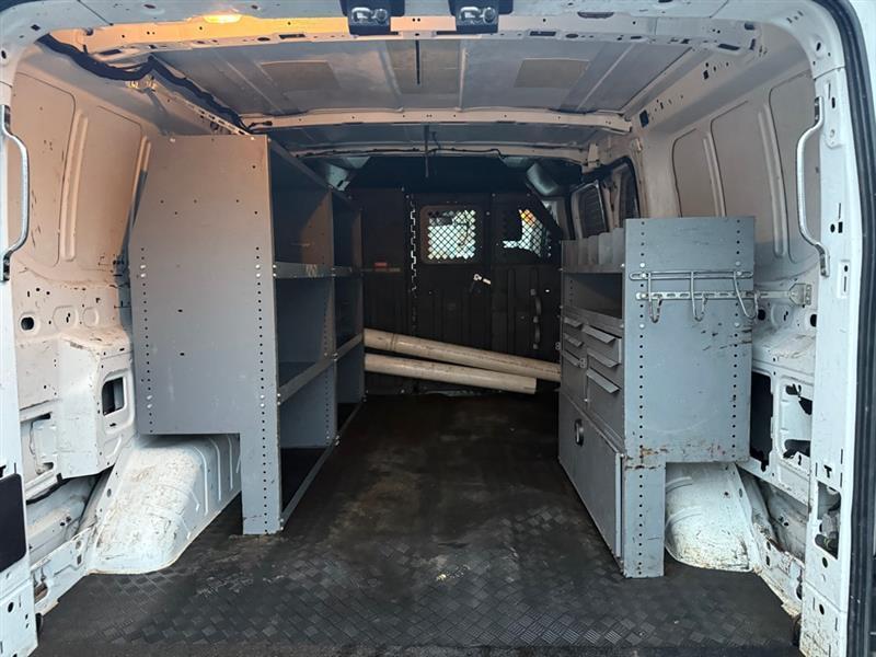 Ford Transit 250 Van Low Roof 60/40 Pass.130-in. WB 2016