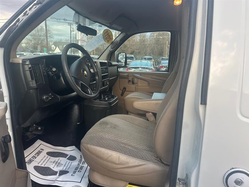 Chevrolet Express 2500 Cargo 2011