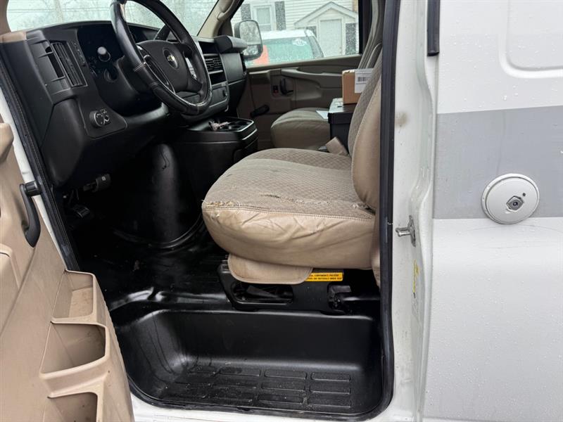 Chevrolet Express 2500 Cargo 2011