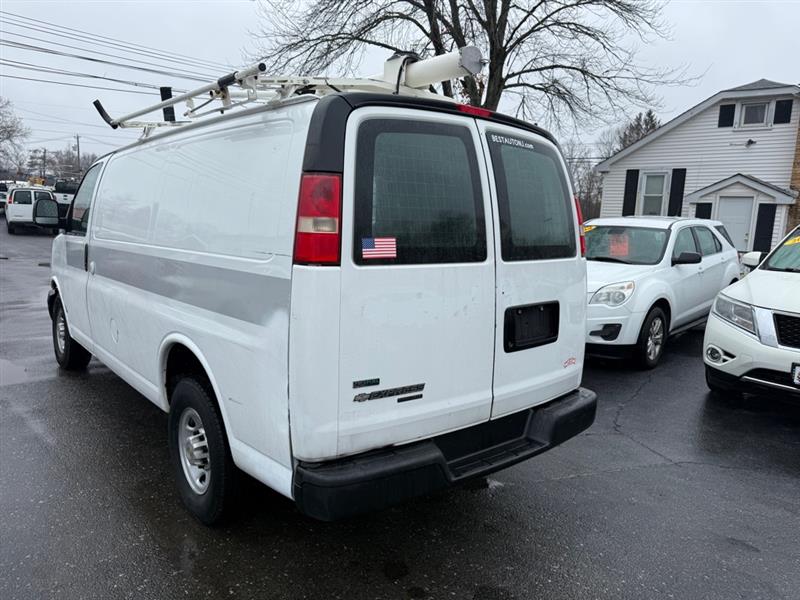 Chevrolet Express 2500 Cargo 2011