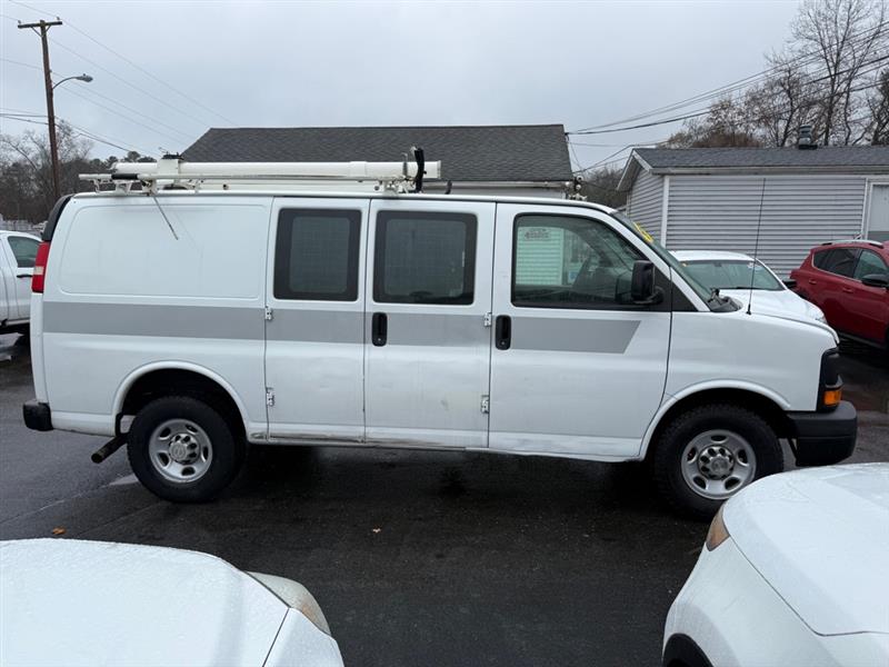 Chevrolet Express 2500 Cargo 2011
