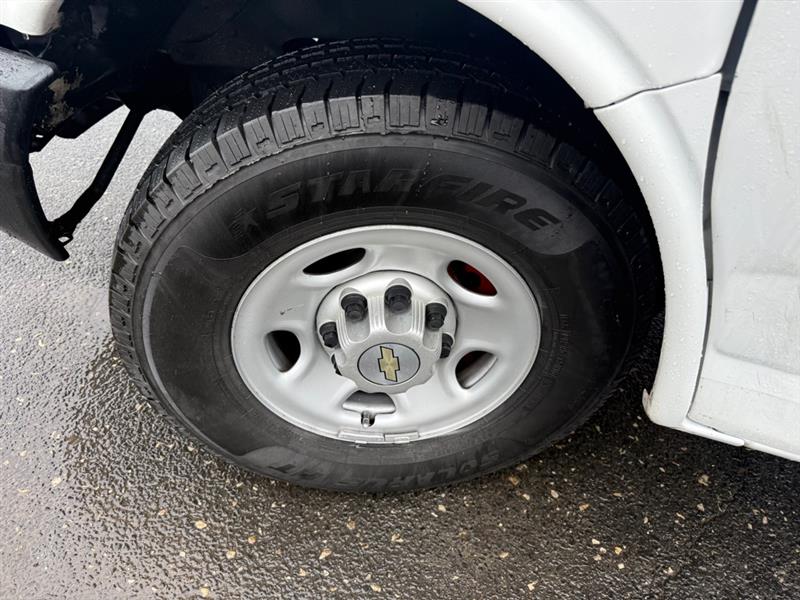 Chevrolet Express 2500 Cargo 2011