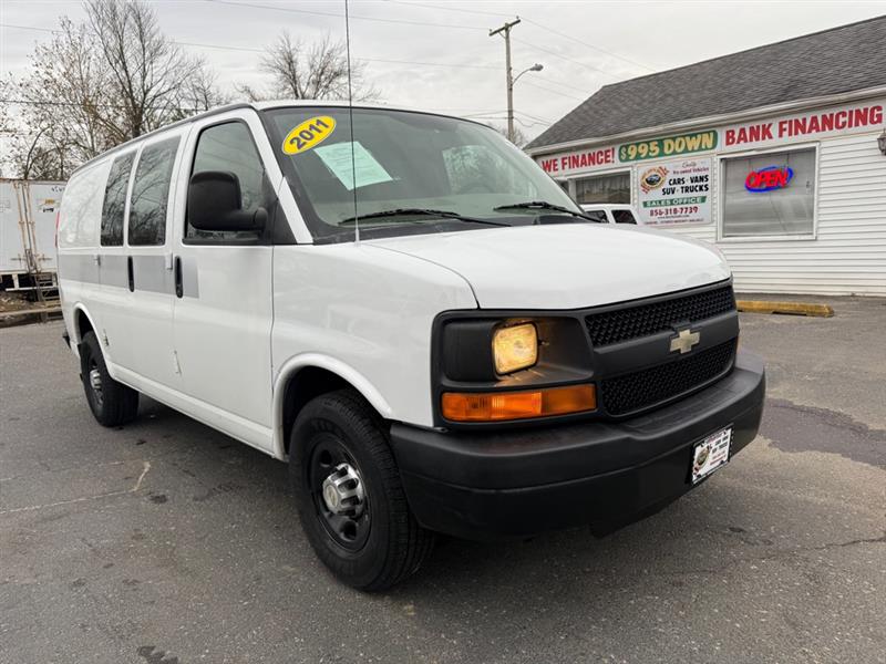 2011 Chevrolet Express 2500 Cargo photo 2