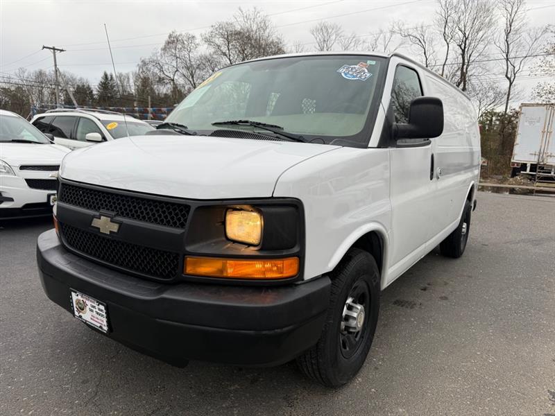 2011 Chevrolet Express 2500 Cargo photo 3